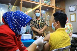 Vaksinasi Nakes di Kota Tangerang Dimulai