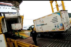 Ditlantas Polda Banten Kawal Pengiriman Vaksin Covid-19 Ke Pulau Sumatera