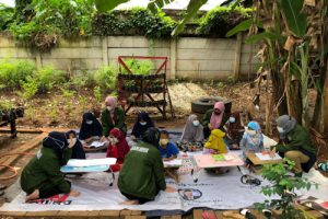 Masa Pandemi, Mahasiswa UMT Kembangkan Belajar Bersama di Tempat Terbuka 