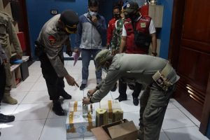 Satgas Bina Kusuma Maung Polres Cilegon Amankan Ratusan Botol Miras