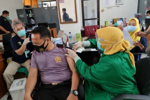 266 Siswa dan Personel SPN Polda Banten Divaksin Covid