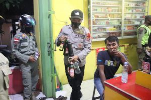 Lagi Satgas Bina Kusuma Maung Polres Cilegon Amankan Miras di Toko Jamu