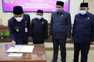 DPRD Kabupaten Tangerang Serahkan 22 Rekomendasi LKPJ Bupati