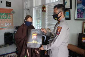 Kapolda Banten Saba Pesantren, Bantu Perlengkapan Alat Sholat ke Ponpes