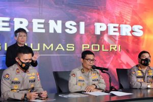 Polri Targetkan Vaksinasi Massal Serentak Satu Juta di Seluruh Indonesia