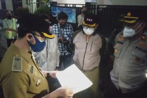 Puluhan Warganya Positif Covid-19 Akses Ke RW11 Kelurahan Gerendeng Ditutup