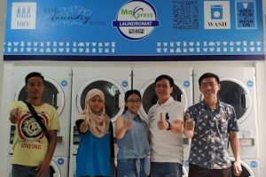 Edy Sulistio Buka Jasa Laundry dengan Mesin Canggih