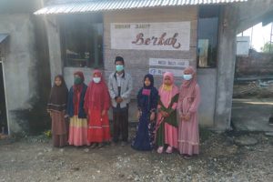 Enam Santriwati dari Suku Melayu Tua Belajar di Rumah Quran UAS