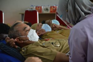 Hari Donor Darah Sedunia, Bupati Tangerang Ikut Donor