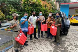 OPD Kota Tangerang dan Aparatur Kecamatan Karawaci Bantu Masyarakat yang Tengah Isolasi Mandiri