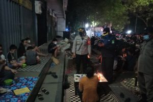 Personil Gabungan Operasi PPKM di Neglasari