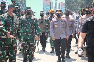 Panglima TNI, Kapolri, Kepala BNPB dan Kapolda Banten Cek Gudang Obat Covid-19