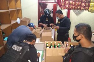 Tim Jawara Polres Cilegon Amankan Ratusan Botol Miras