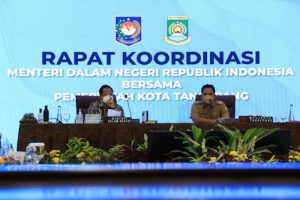 Mendagri Rakor Penanganan Covid-19 Di Kota Tangerang dengan Wali Kota