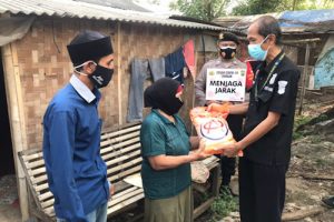 Polresta Bandara Soetta Sisir Rumah Warga Beri Bantuan