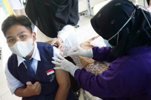 Kebut Vaksinasi Anak Sekolah Syarat Pembelajaran Tatap Muka