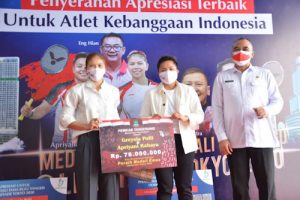Bonus Olimpiade, Greysia-Apriyani Diganjar Bebas PBB Seumur Hidup Oleh Bupati Tangerang