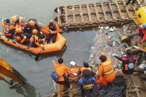 Pemuda yang Tenggelam Di Banjir Kanal Barat Ditemukan Meninggal