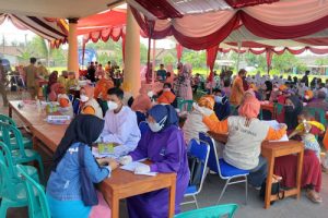 1.917 Warga Lebakwangi dan Ciomas Disuntik Vaksin Dosis 1 dan 2