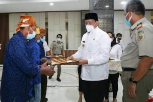 Gubernur Banten Serahkan Ribuan Sertifikat Tanah