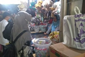 Harga Minyak Goreng Curah dan Kemasan Naik di Tangerang