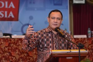 Cerita Firli Bahuri Kutip Sepatu Bekas di Tong Sampah Sekolah