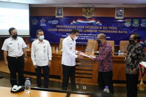 Wabup Tangerang Serahkan DIPA 2022 Ke Satuan Kerja