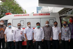 PMI Terima Donasi Dua Unit Ambulan dari Swasta