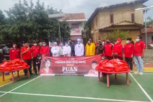 Didampingi Tokoh Lintas Agama Ananta Wahana Salurkan Sembako Pemberian Puan Maharani