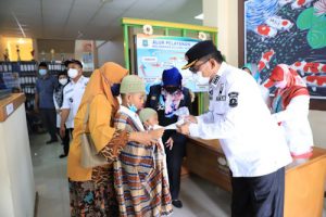 Forum Lurah Kecamatan Karawaci Adakan Khitanan Massal