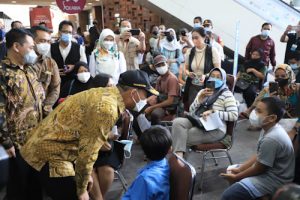 Menko PMK Pantau Prokes di Kota Tangerang