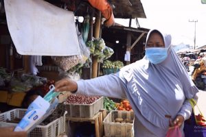 Pengawasan Covid-19 Kecamatan Pinang Monitoring Prokes Pasar