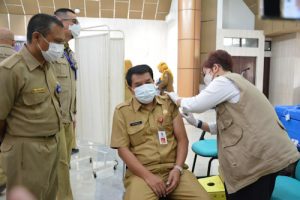 Bupati Tangerang dan Forkopimda Disuntik Booster