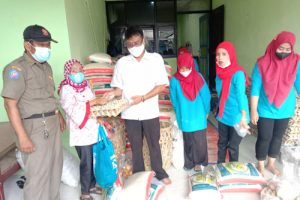 PSM Kelurahan Nambo Jaya Bagikan Penerima BPNT