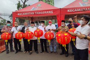 Sambut HUT Ke 29 dan Imlek Kerukunan Masyarakat Kota Tangerang Pasang Ribuan Lampion