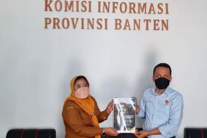 Diskominfo Kabupaten Tangerang Serahkan LLIP ke KI Banten