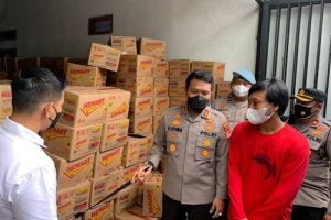 Polres Lebak Tahan Penimbun Minyak Goreng di Warung Gunung