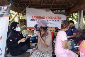 ACT Hadirkan Humanity FoodTruck dan Pelayanan Medis untuk Penyintas Banjir Banten