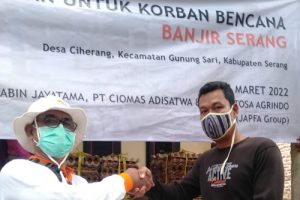 Peduli Desa Ciherang Serang JAPFA Bantu Paket Protein Hewani