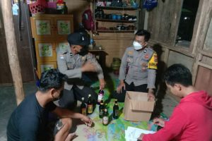 Jelang Ramadhan, Polres Pandeglang Amankan Ratusan Botol Miras