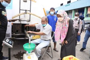 Pemkot Tangerang Distribusikan 10 Ton Minyak Goreng Curah Khusus Pedagang