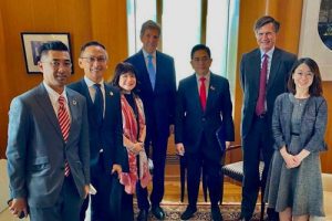 Eks Menlu AS Ingatkan Indonesia Hati-hati Transisi Energi