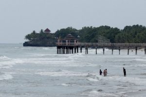 Pantai Anyer Aman Dikunjungi Wisatawan