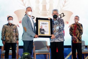 Raih Penghargaan Top BUMD 2022, bank bjb Ajak Kolaborasi BPD Lainnya