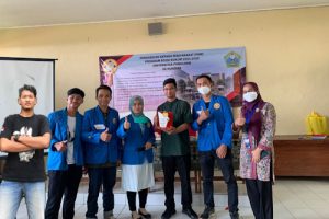 Kelompok 5 PKM Jurusan Hukum Unpam Sosialisasi ke Murid SMA Negeri 1 Pamijahan Tentang Badan Usaha Yang Berbadan Hukum