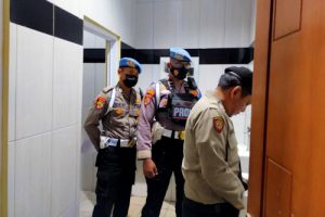 Personel Polresta Tangerang Dites Urin