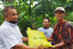 SMP Negeri 19 Kota Tangerang Aksi Bersih-bersih Lingkungan