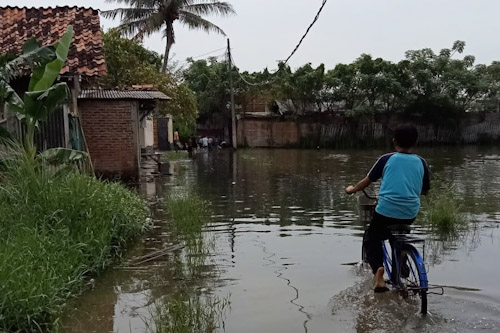 Kampung Cilampe Kosambi Terendam