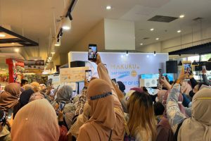 Ratusan Ibu Antre MAKUKU SAP Diapers Pro Care Di Tangerang, MAKUKU Luncurkan Program Jaminan “Tidak Cocok, Uang Kembali”