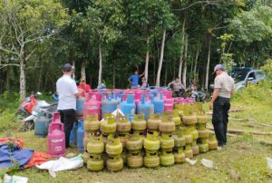 Polsek Leuwidamar Temukan Ratusan Tabung Gas Elpiji Tak Bertuan